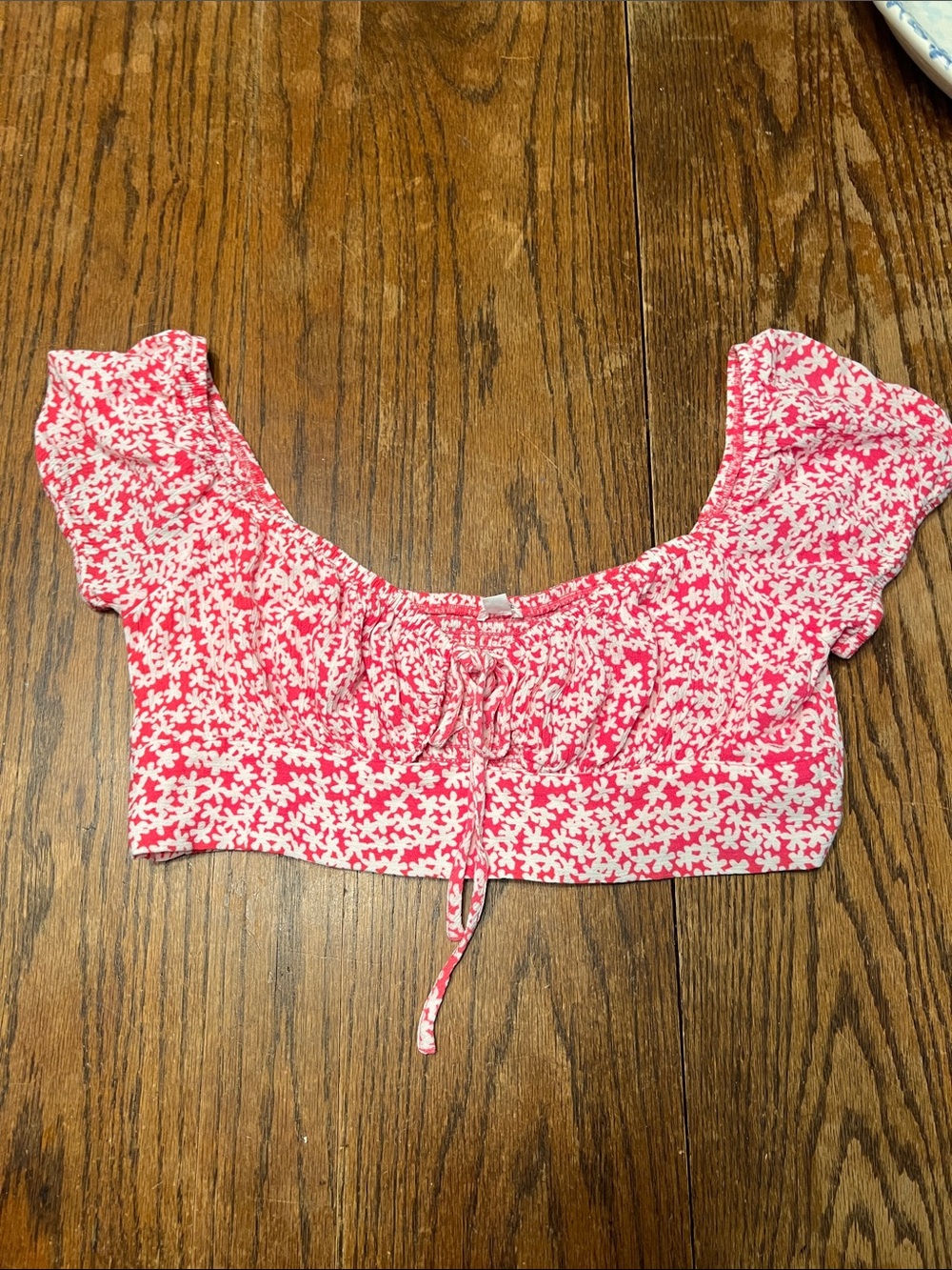 NWOT Garage Pink and White Floral Ruched Crop Top